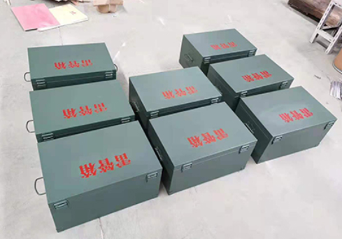 通海炸药箱和雷管箱一般是怎么存放的？