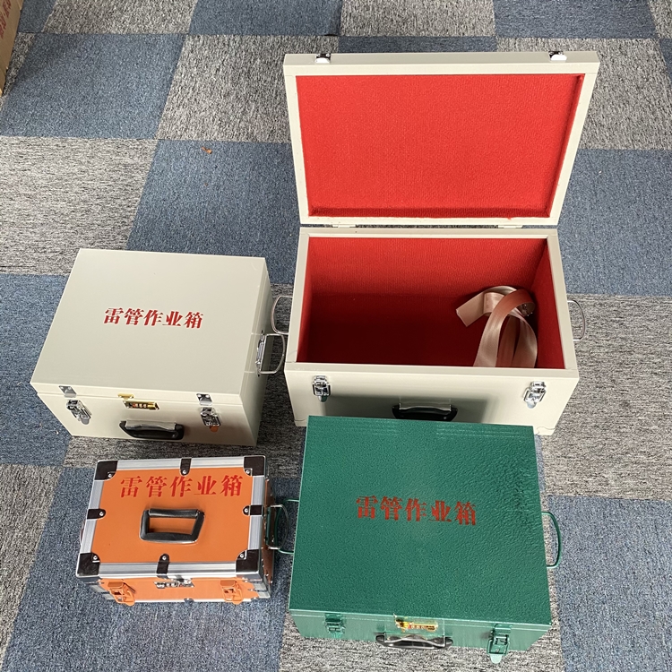 通海爆破工程作业箱如何选择？玻璃钢与传统材质的全面对比